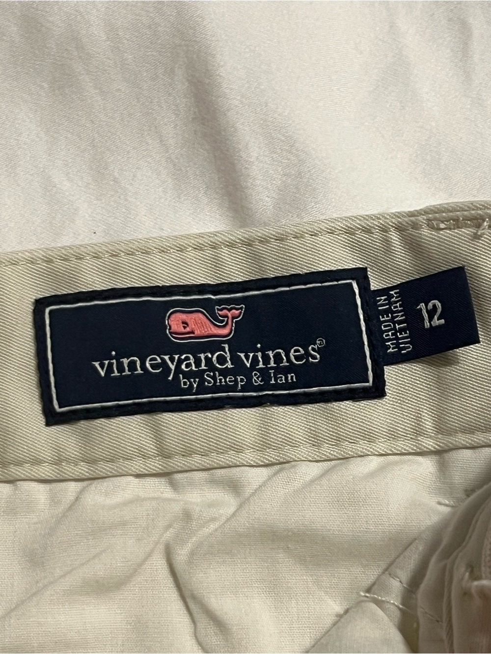 Vineyard Vines Navy Tag with Pink Whale on Cream Fabric